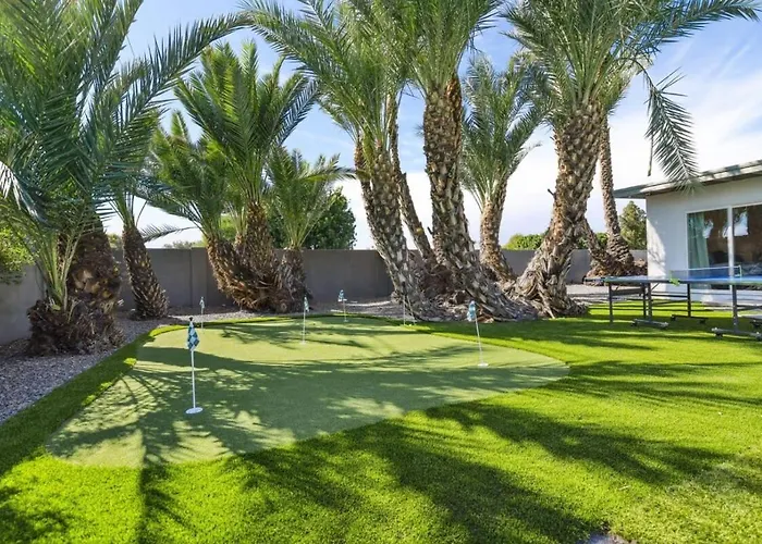 Holiday home Indigo Oasis Pool Sleeps 20 Phoenix