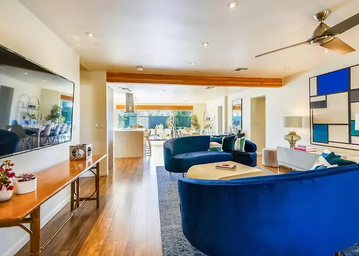 Holiday home Indigo Oasis Pool Sleeps 20 *