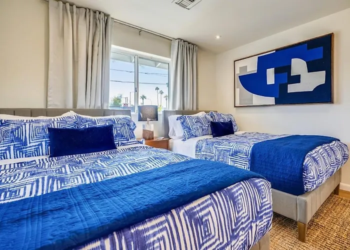 Holiday home Indigo Oasis Pool Sleeps 20 Phoenix