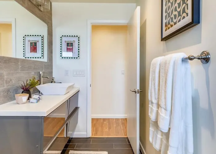 Indigo Oasis Pool Sleeps 20 *