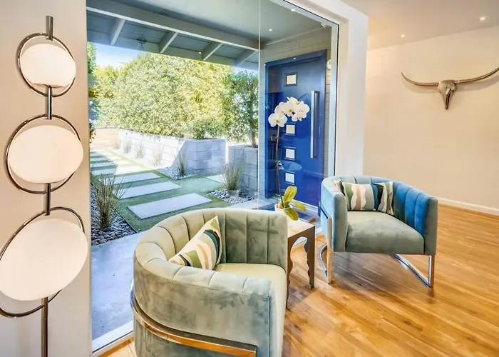 Holiday home Indigo Oasis Pool Sleeps 20 *